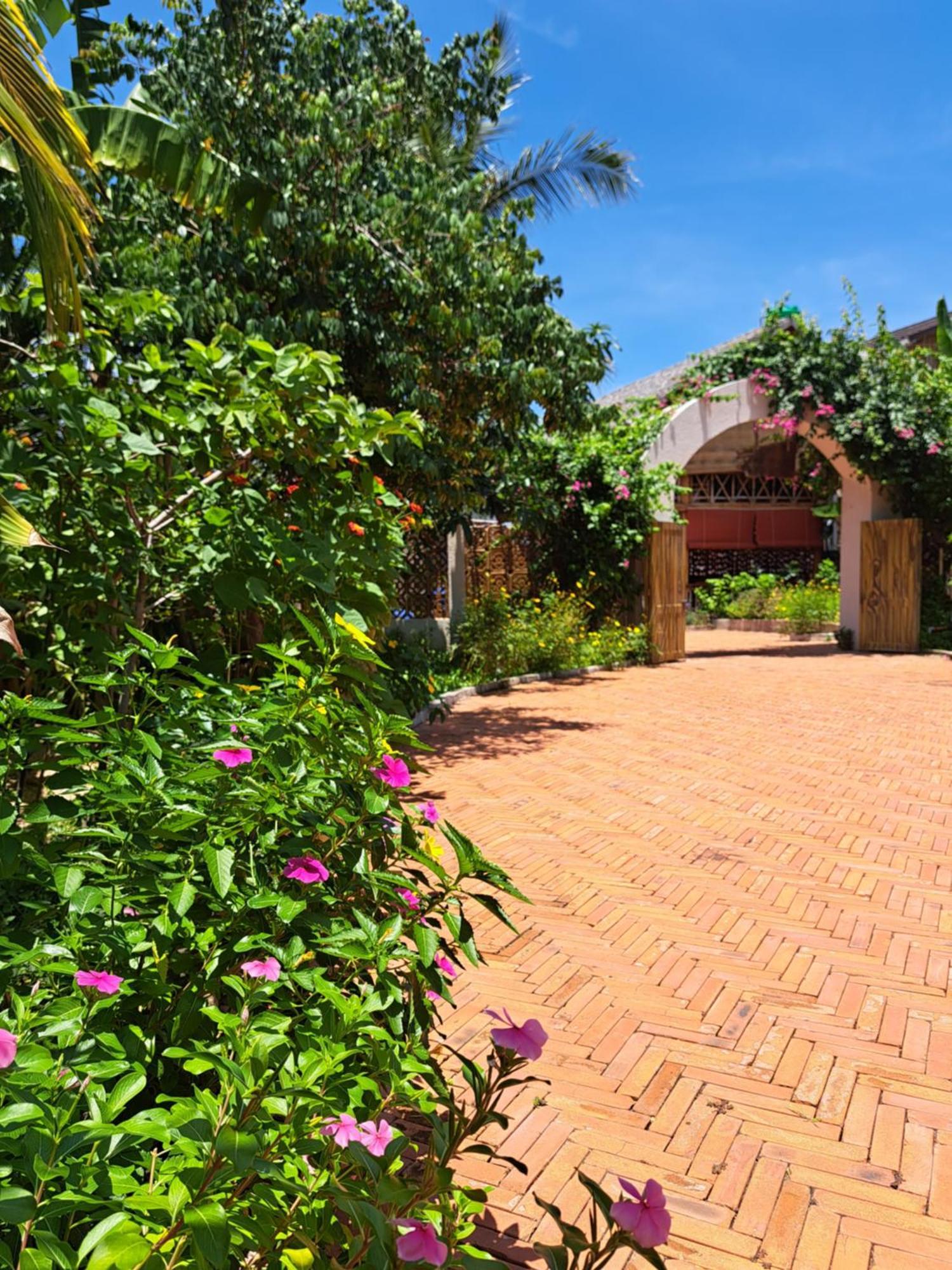 Golden Lotus Spa & Homestay Ap Thien Phuoc Экстерьер фото